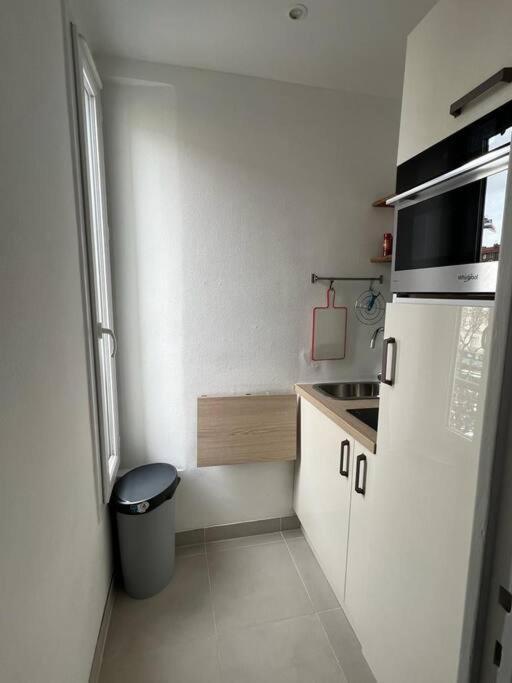 Metro 14 Et Le Metro 7 A 7 Minutes A Pied Emplacement Strategique Plus Parking Gratuit Ле-Кримлен-Бисетр Экстерьер фото